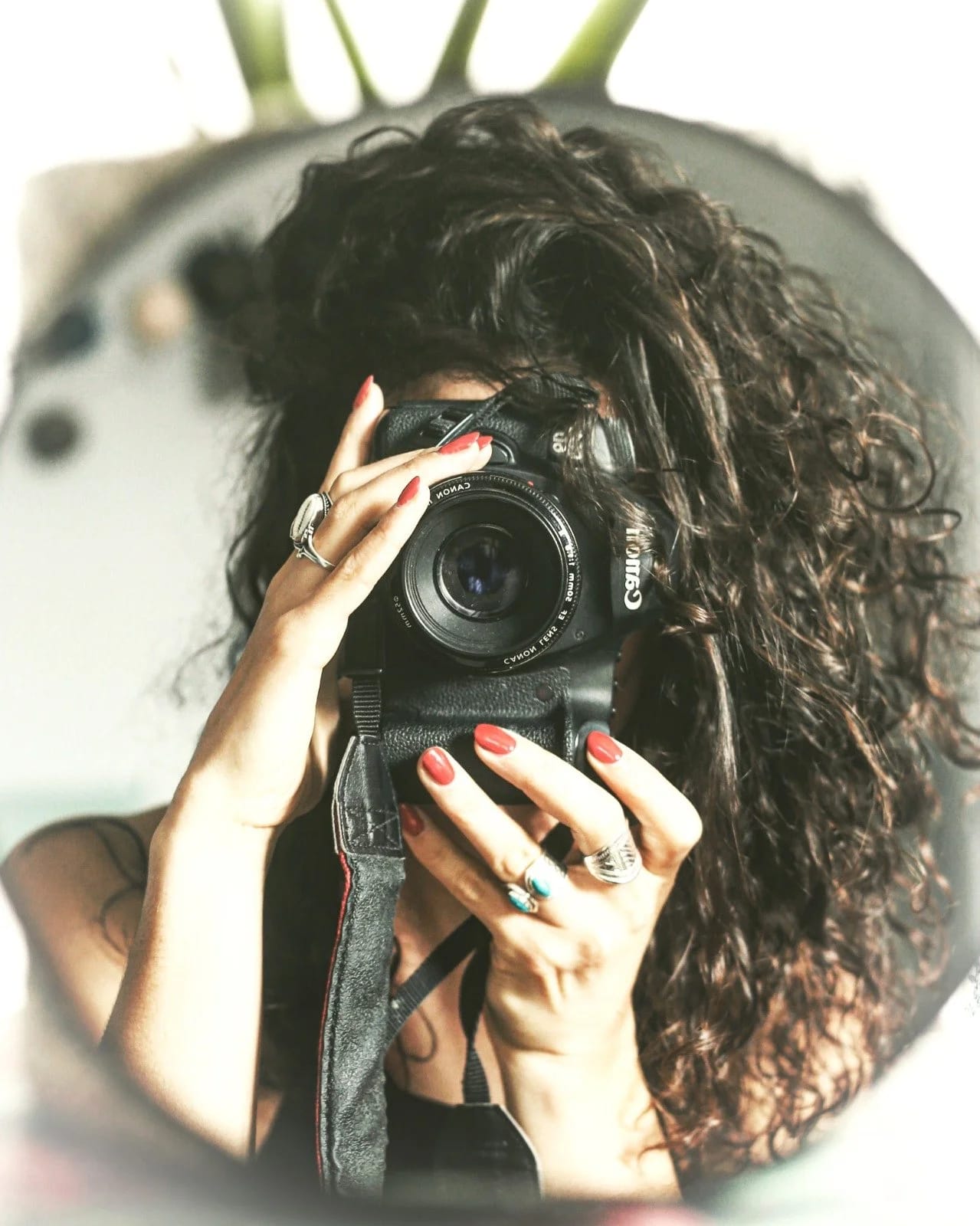 Portrait of Nora, the photographer behind norak.
